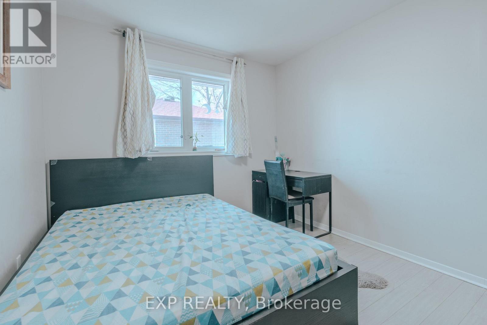 Upper - 20 Manorglen Crescent, Toronto, Ontario  M1S 1W4 - Photo 9 - E13498250