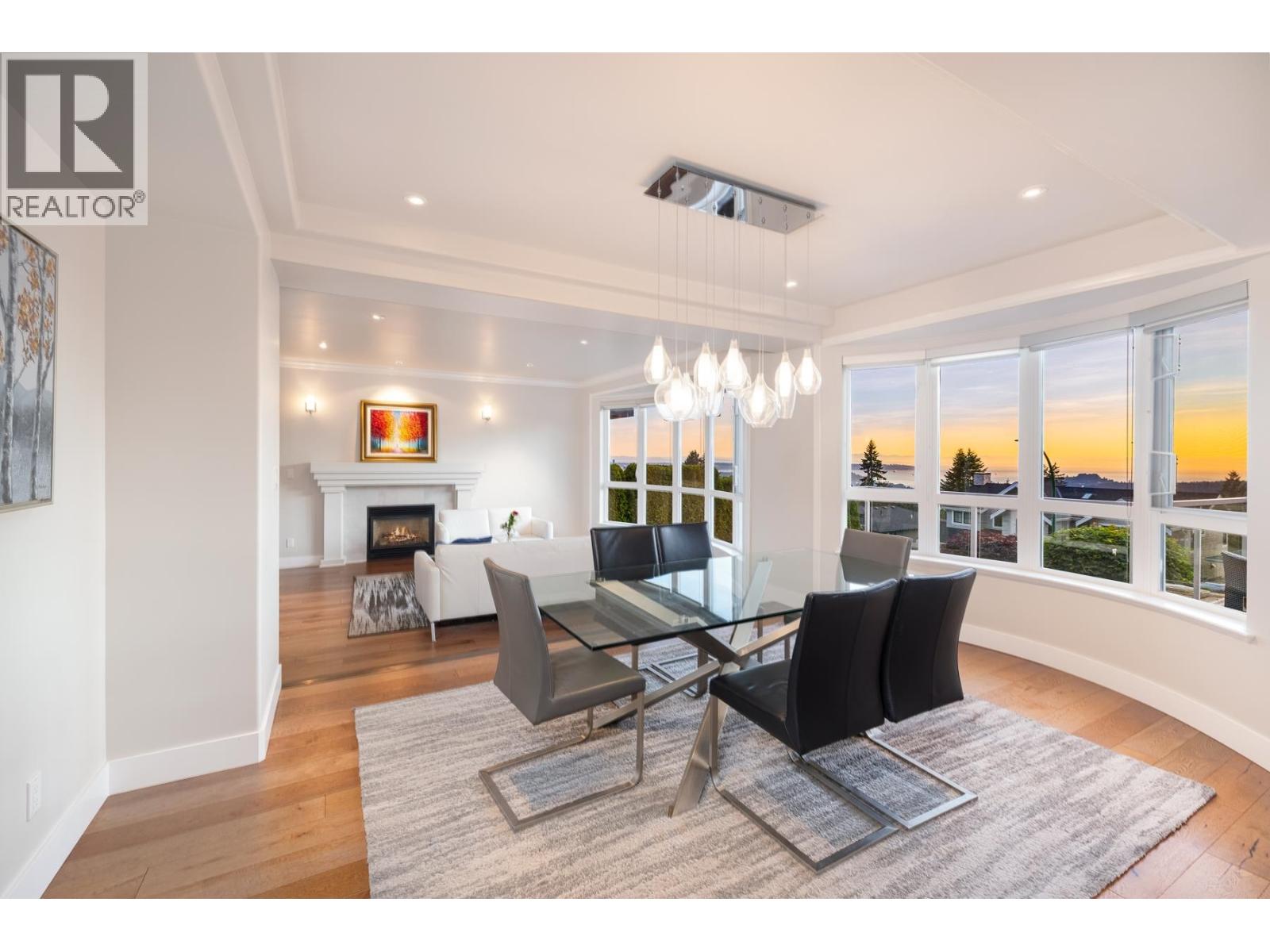 4350 Starlight Way, North Vancouver, British Columbia  V7N 3N9 - Photo 12 - R3131741