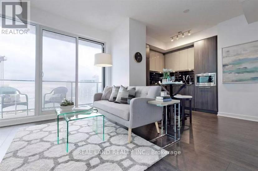 2811 - 125 BLUE JAYS WAY, Toronto, Ontario
