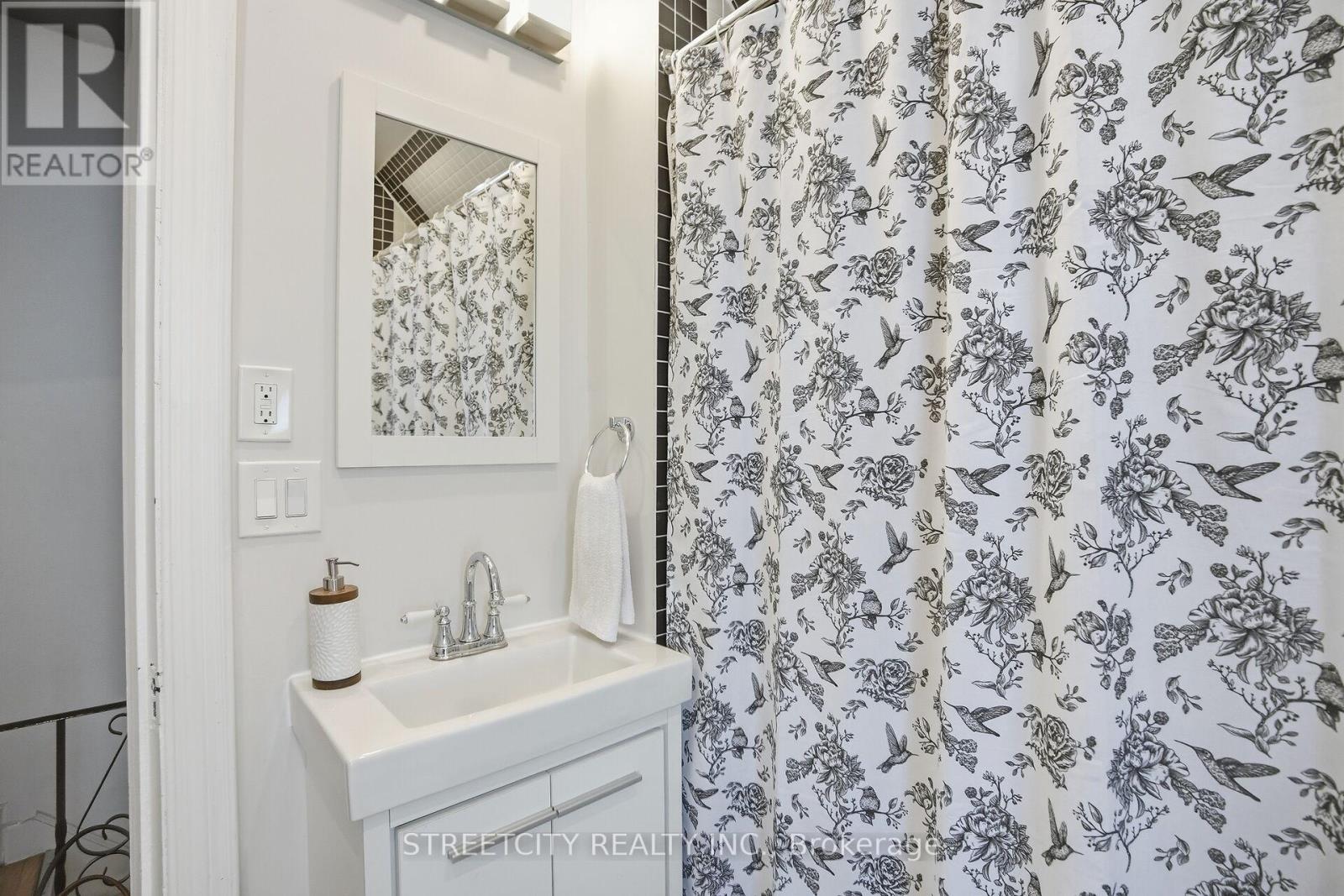 57 Rosebery Place, St. Thomas, Ontario  N5R 2H9 - Photo 23 - X13497552