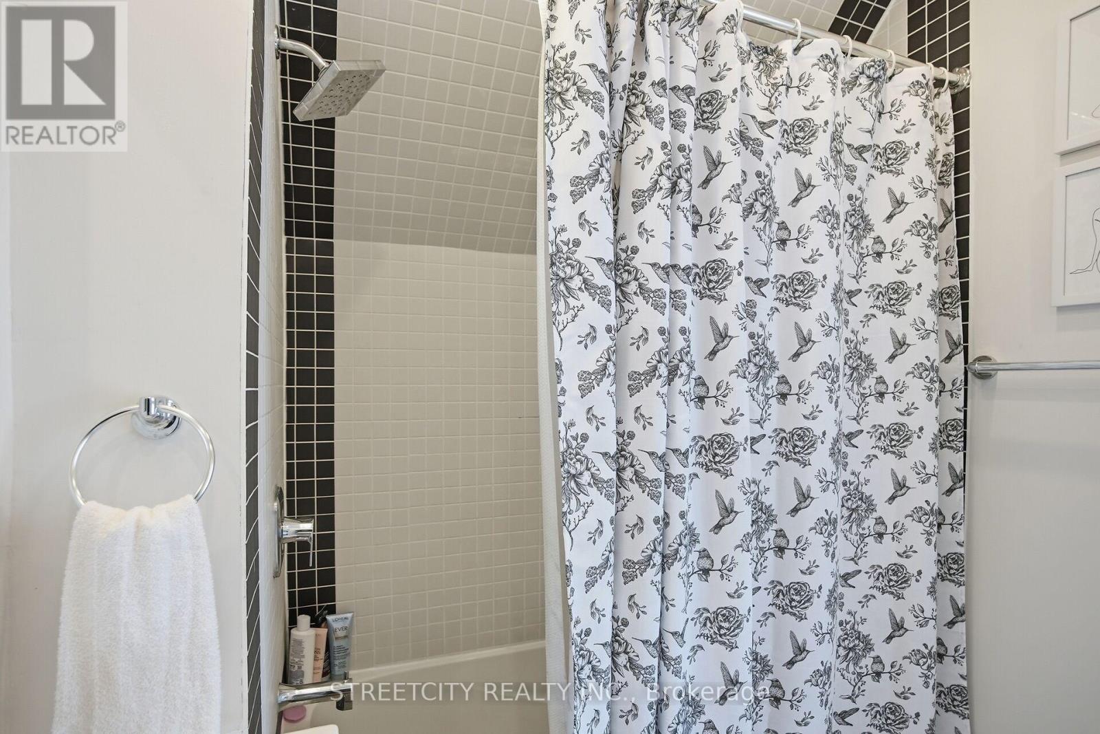 57 Rosebery Place, St. Thomas, Ontario  N5R 2H9 - Photo 34 - X13497552