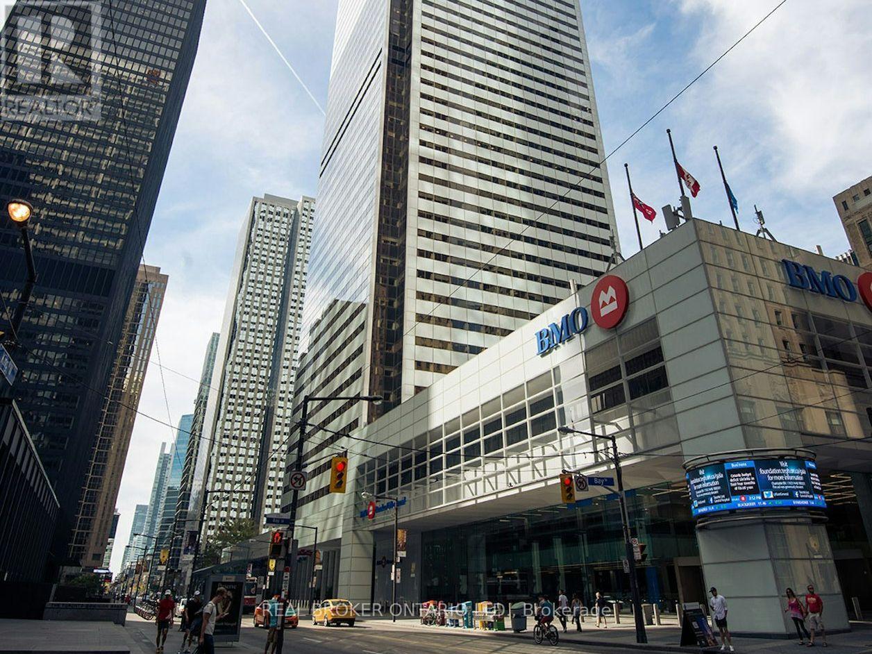 56112 - 200 KING STREET W, Toronto, Ontario