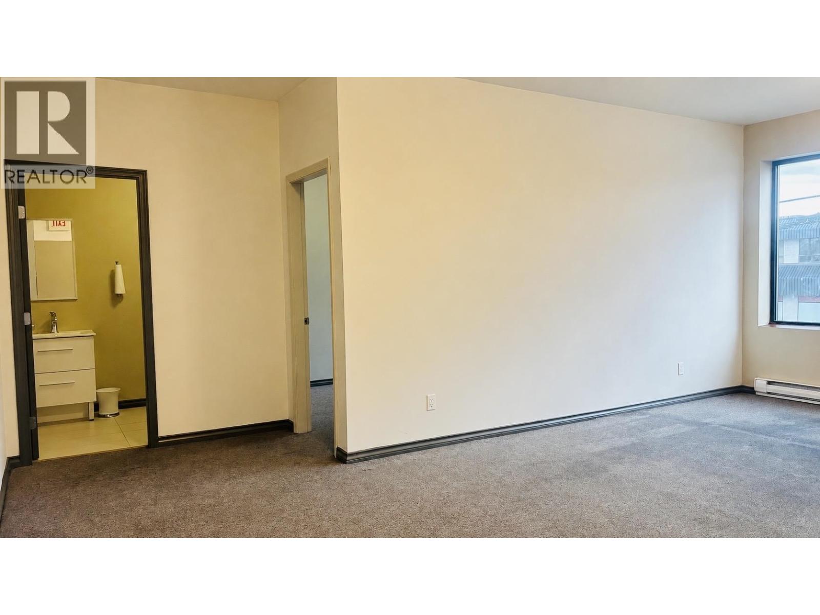 A Upper 7156 Gilley Avenue, Burnaby, British Columbia  V5J 4X2 - Photo 12 - C8079806