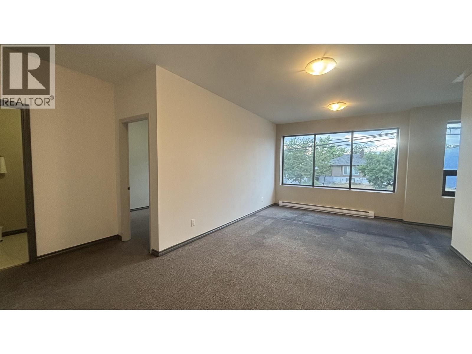 A Upper 7156 Gilley Avenue, Burnaby, British Columbia  V5J 4X2 - Photo 9 - C8079806