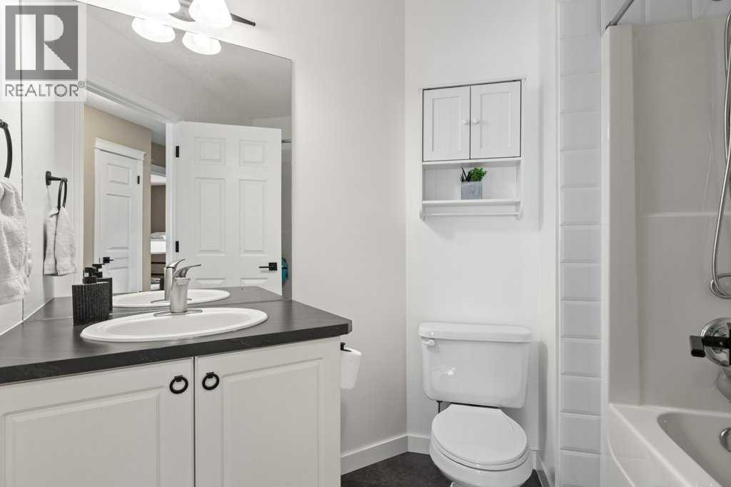 15 Valley Stream Circle Nw, Calgary, Alberta  T3B 5V9 - Photo 26 - A2322674