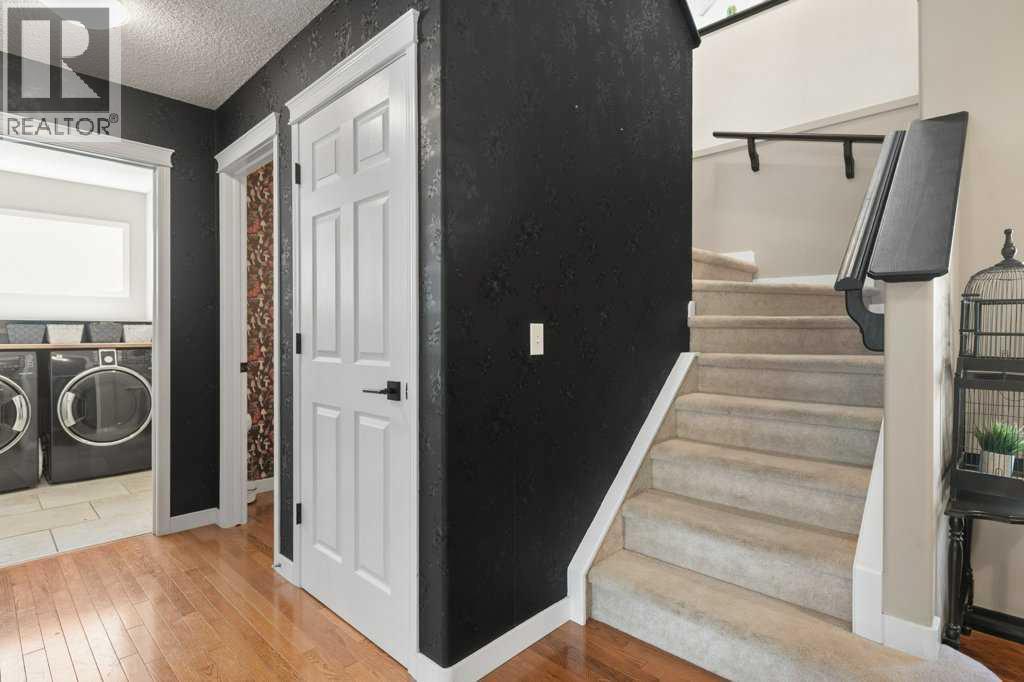 15 Valley Stream Circle Nw, Calgary, Alberta  T3B 5V9 - Photo 13 - A2322674