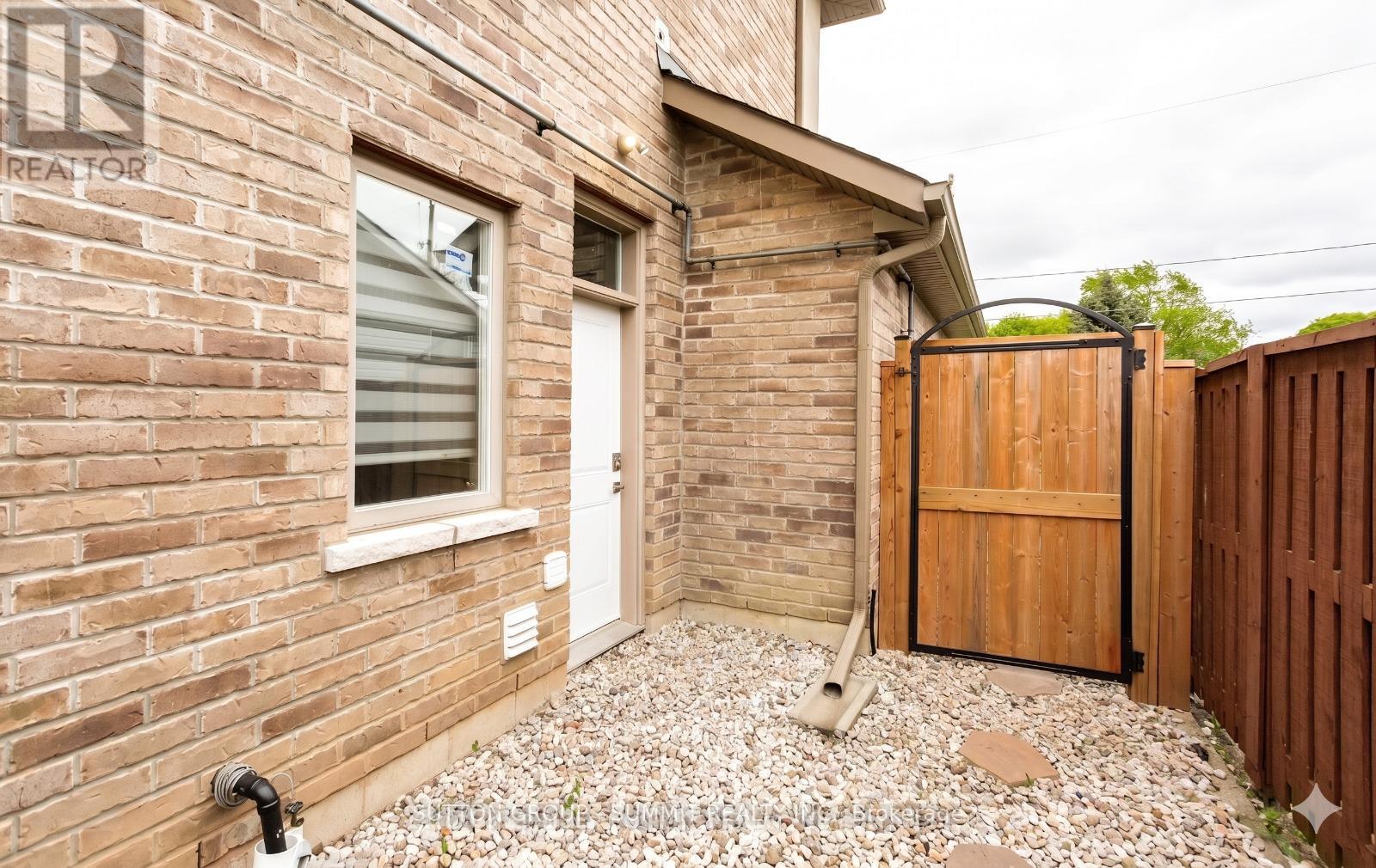 121 Ringwood Road, Oakville, Ontario  L6H 1K3 - Photo 43 - W13444882