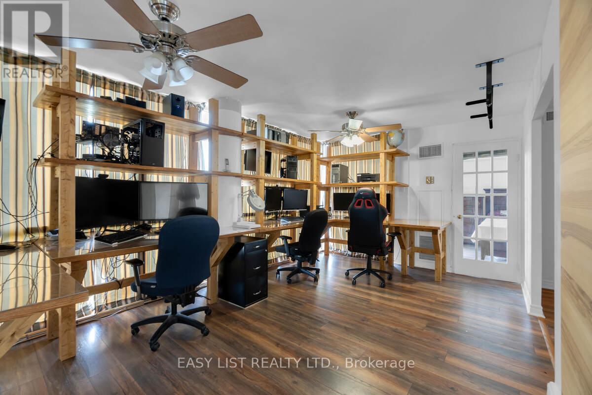 810 - 20 Harding Boulevard W, Richmond Hill, Ontario  L4C 9S4 - Photo 13 - N13498302