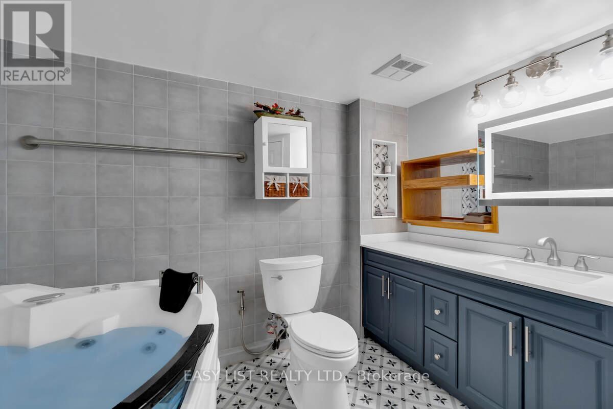 810 - 20 Harding Boulevard W, Richmond Hill, Ontario  L4C 9S4 - Photo 23 - N13498302