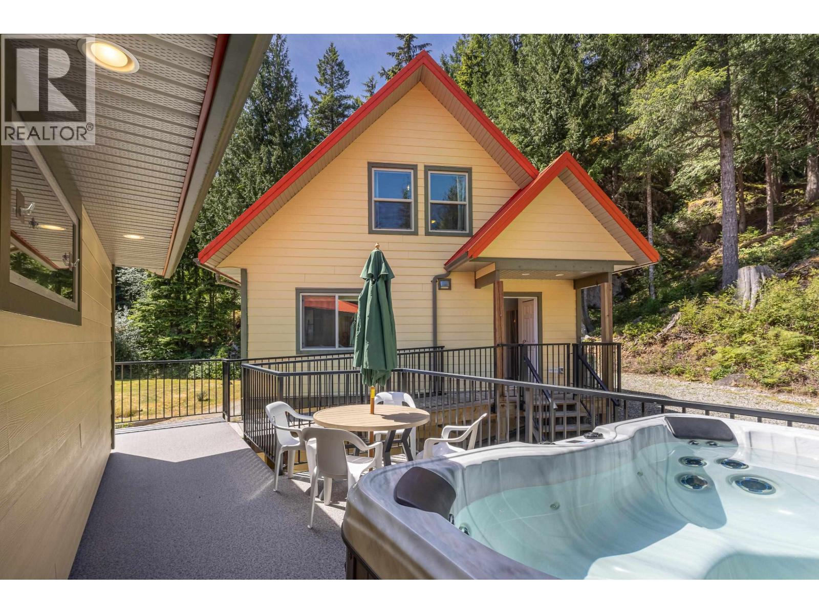 5823 Leaning Tree Road, Halfmoon Bay, British Columbia  V7Z 1C2 - Photo 27 - R3140508