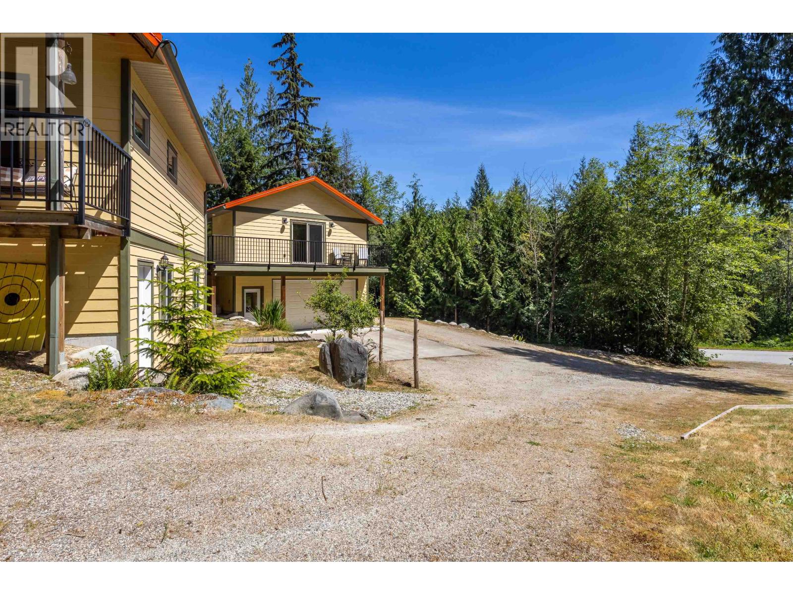 5823 Leaning Tree Road, Halfmoon Bay, British Columbia  V7Z 1C2 - Photo 39 - R3140508