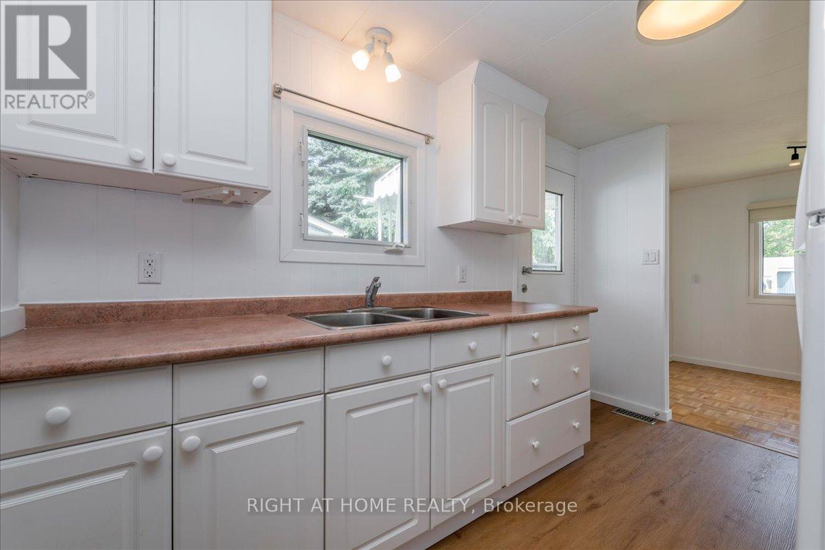 15 Flora Drive, Innisfil, Ontario  L9S 1R3 - Photo 9 - N13495018