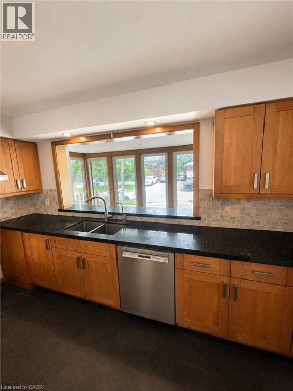 4 June Avenue Unit# Full House, Guelph, Ontario  N1H 1H6 - Photo 2 - 40843516