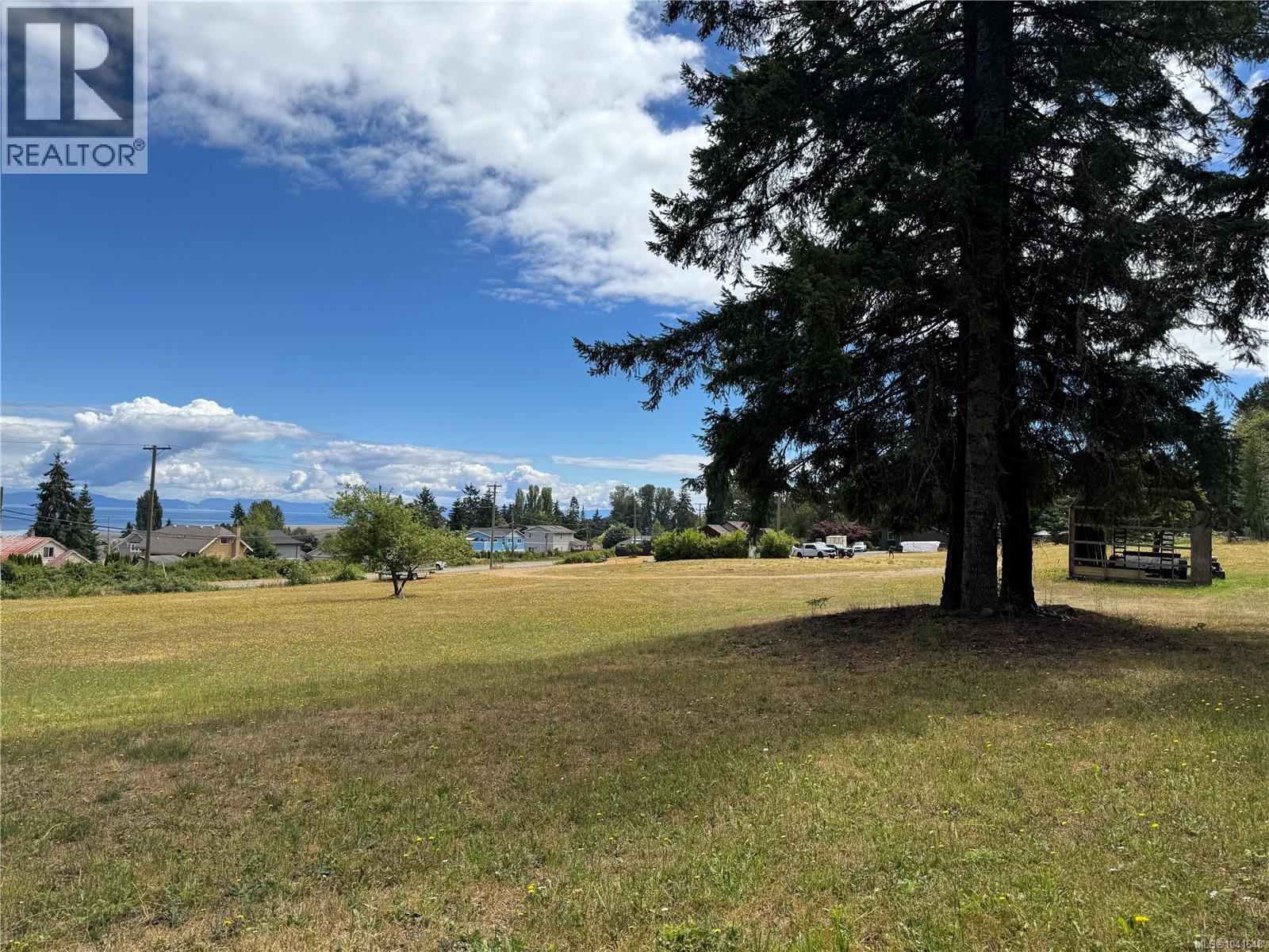 3824 Ross Ave, Royston, British Columbia  V0R 2V0 - Photo 1 - 1041648