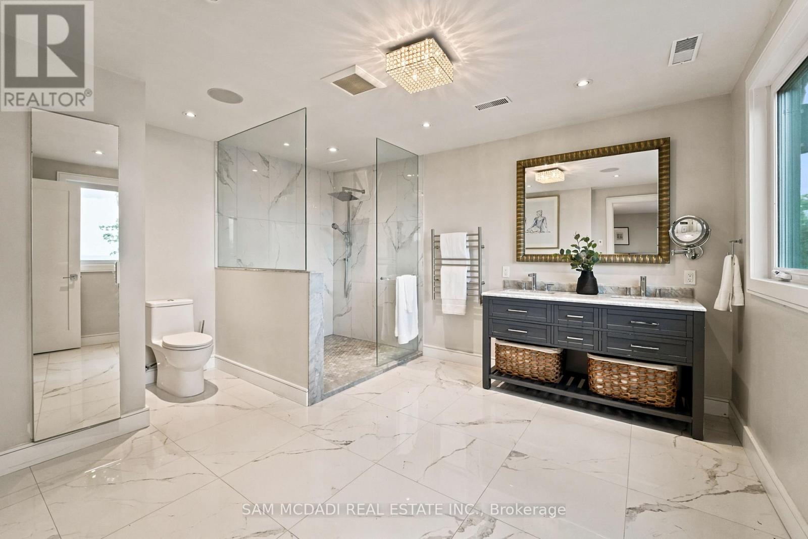102 Cumberland Drive, Mississauga, Ontario  L5G 3M8 - Photo 28 - W13486670