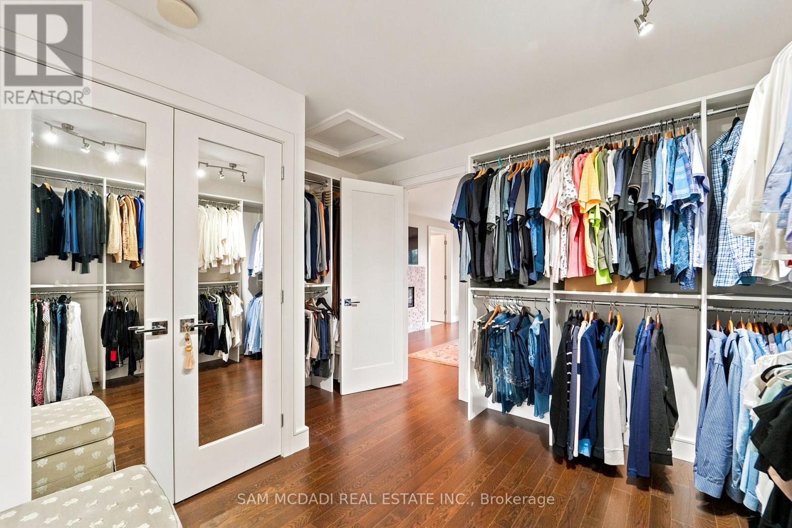 102 Cumberland Drive, Mississauga, Ontario  L5G 3M8 - Photo 29 - W13486670