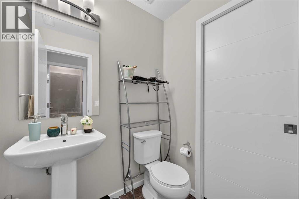 204, 330 Redstone  Ne, Calgary, Alberta  T3N 1M5 - Photo 11 - A2324611