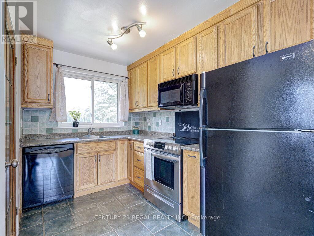 122 Longfield Road, Halton Hills, Ontario  L7J 2K4 - Photo 6 - W13443936