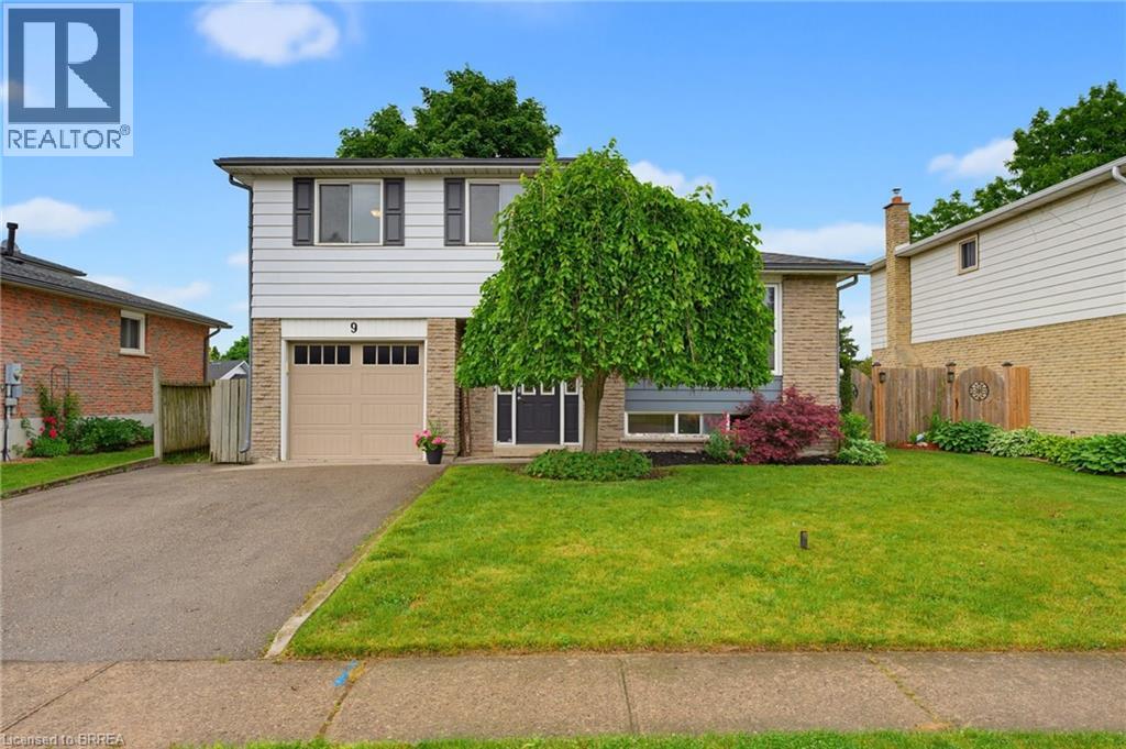9 LARKSPUR Lane, Paris, Ontario
