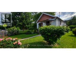 38 MADELAINE AVENUE, Toronto, Ontario