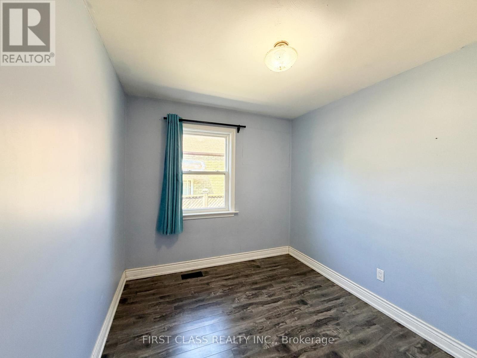 15 Leahann Drive, Toronto, Ontario  M1P 1B6 - Photo 8 - E13498378