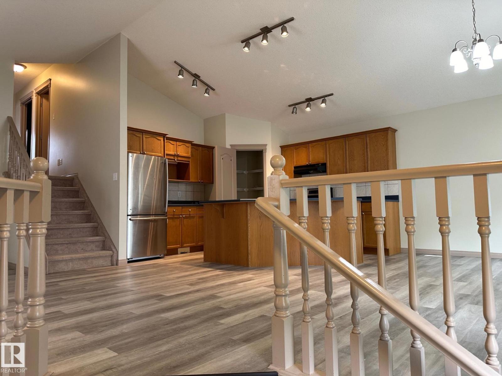 1978 TOMLINSON GREEN GR NW, Edmonton, Alberta