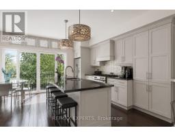 22 MATTHEW COURT, Toronto, Ontario