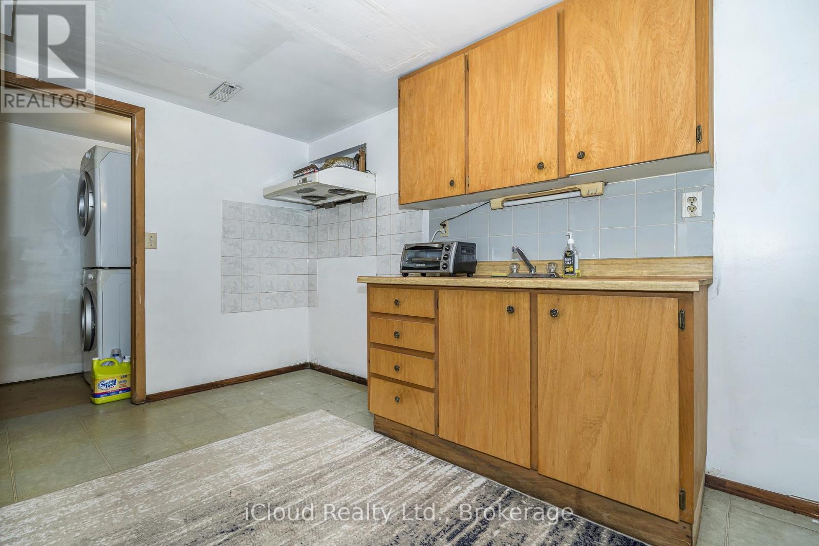 1704 Oberon Crescent, Mississauga, Ontario  L4X 2K8 - Photo 25 - W13490872