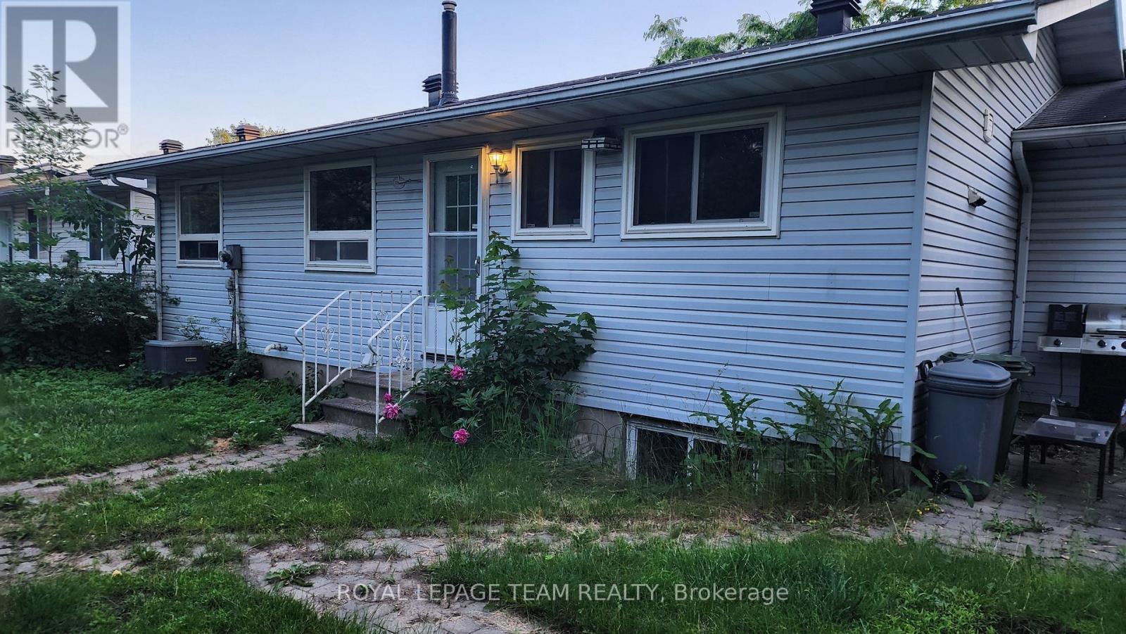 1013 Cadboro Road, Ottawa, Ontario  K1J 8C8 - Photo 4 - X13498408