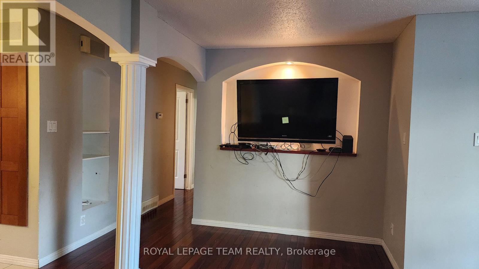 1013 Cadboro Road, Ottawa, Ontario  K1J 8C8 - Photo 6 - X13498408