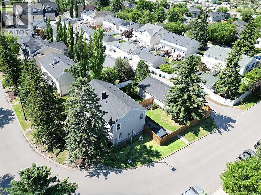 81 Somme Manor SW, Calgary, Alberta  T2T 6J3 - Photo 2 - A2323999