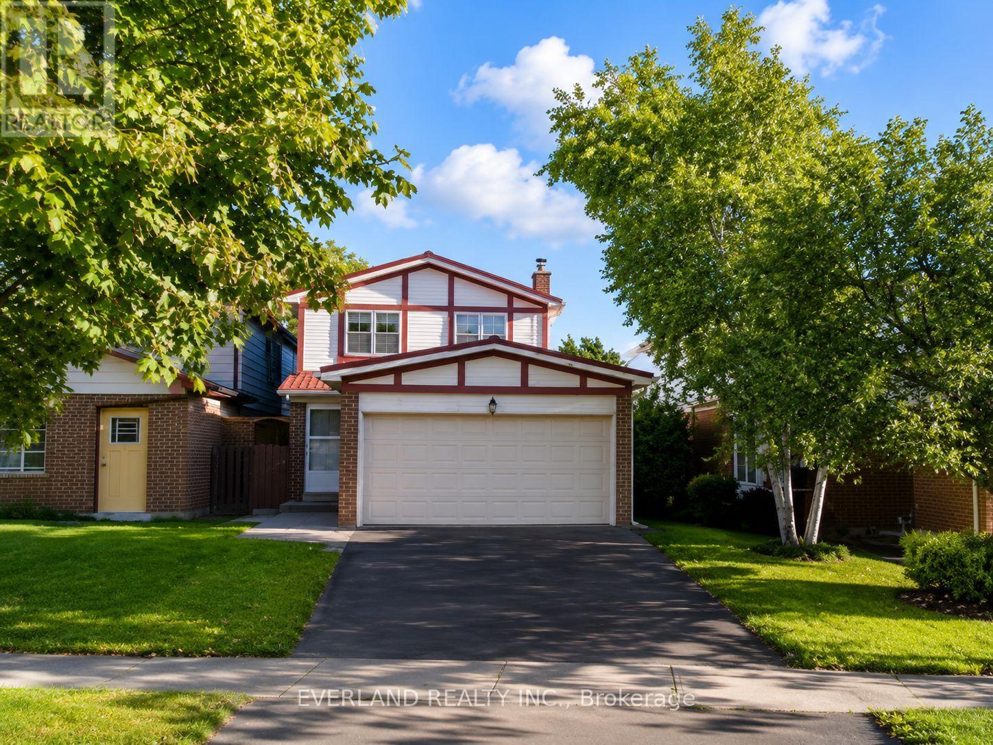 UPPER NO2 BEDROOM - 3 HARTLEYWOOD DRIVE, Toronto, Ontario