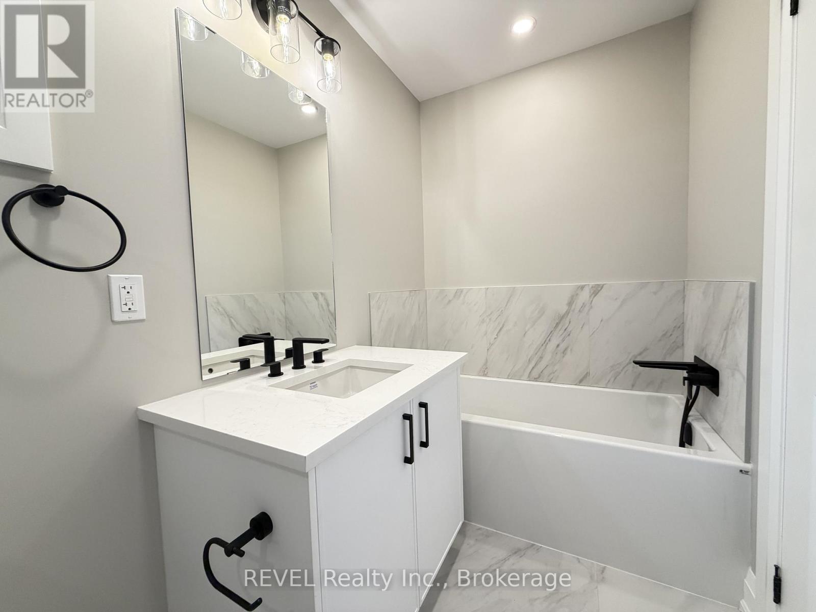 6426 Sunshine Common, Niagara Falls, Ontario  L2G 0E4 - Photo 15 - X13498428