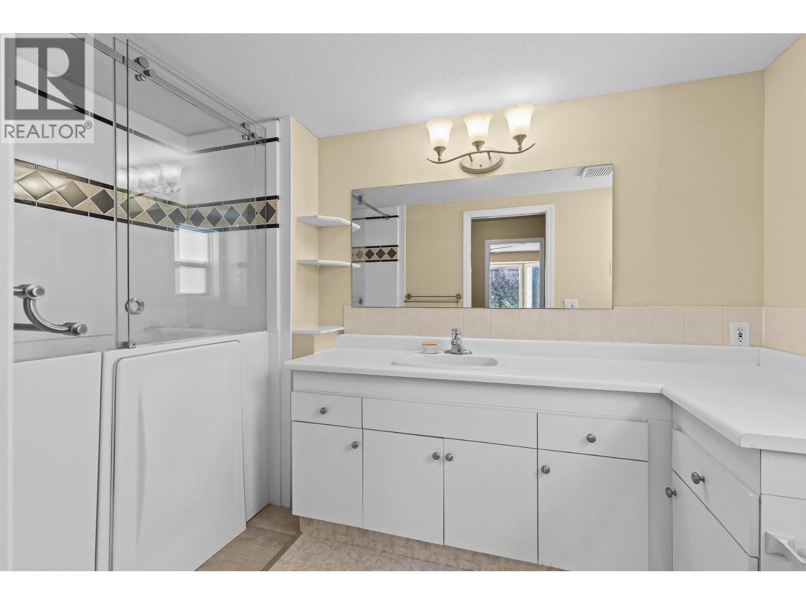 650 Lexington Drive Unit# 111, Kelowna, British Columbia  V1W 3B6 - Photo 27 - 10392207