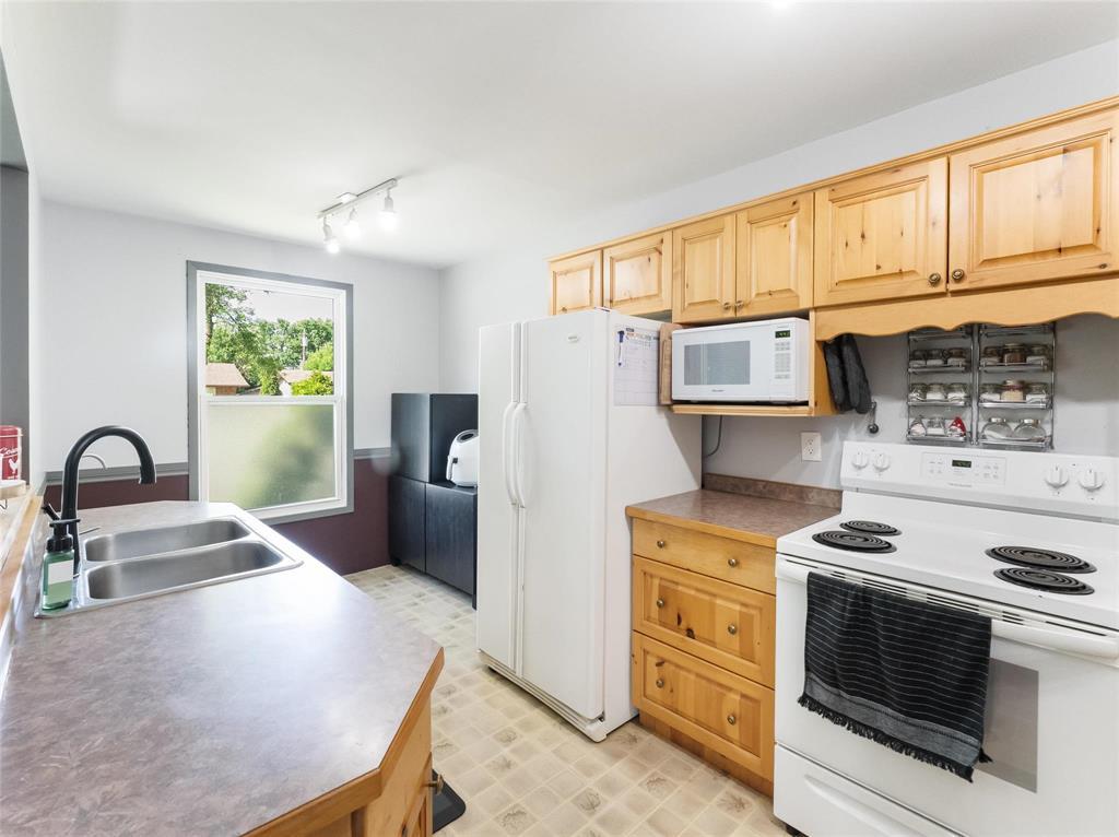 304 Dowling Avenue E, Winnipeg, Manitoba  R2C 3K7 - Photo 8 - 202615127