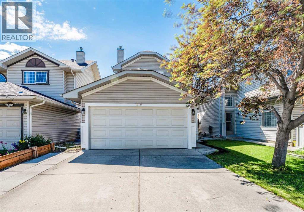 59 Erin Grove SE, Calgary, Alberta