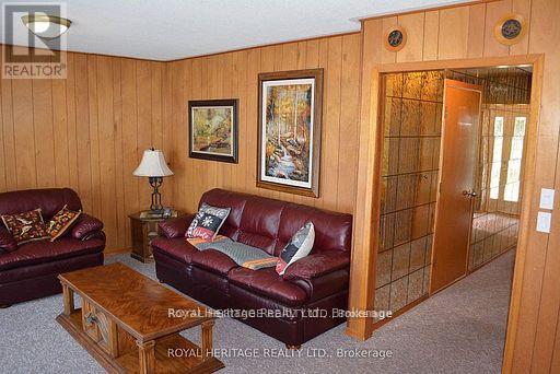 62 Brant Court, Oshawa, Ontario  L1G 4M9 - Photo 11 - E13498520