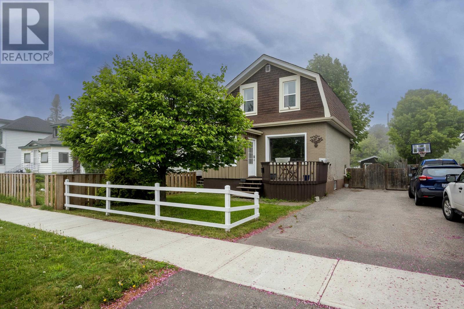 123 Francis St W, Thunder Bay, Ontario  P7E 4B8 - Photo 3 - TB2601476