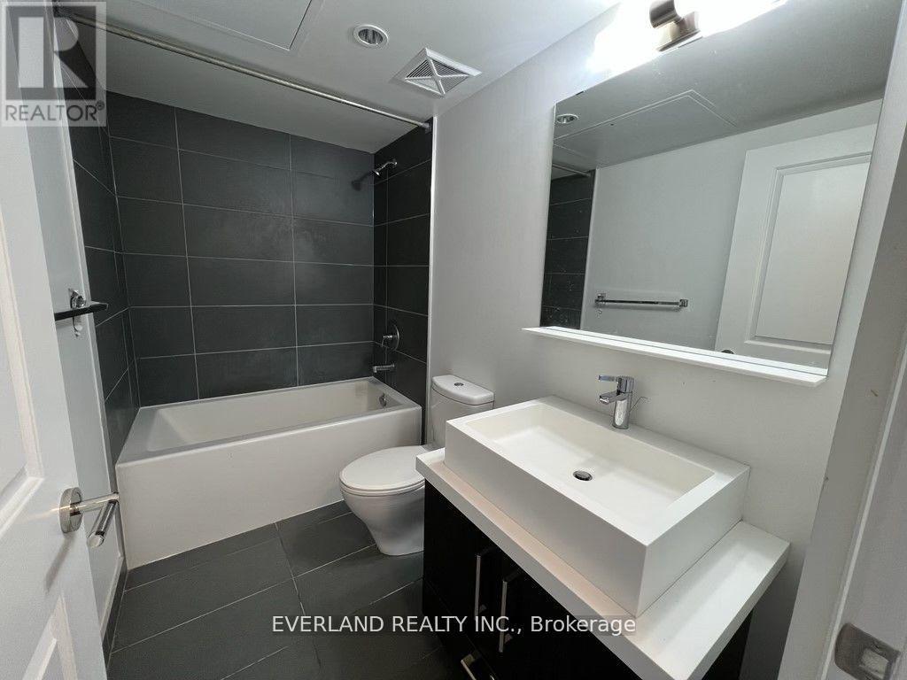 1709 - 65 St Mary Street, Toronto, Ontario  M5S 0A6 - Photo 6 - C13498504