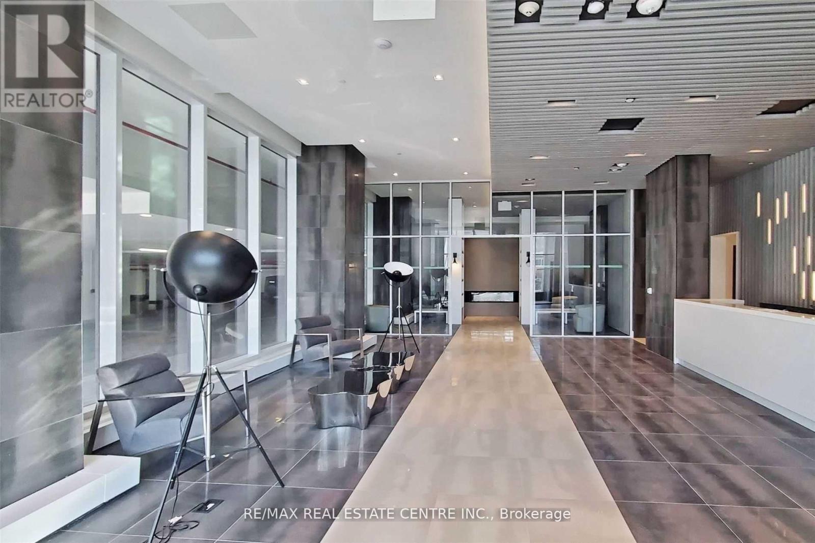 408 - 2481 Taunton Road, Oakville, Ontario  L6H 3R7 - Photo 3 - W13498478