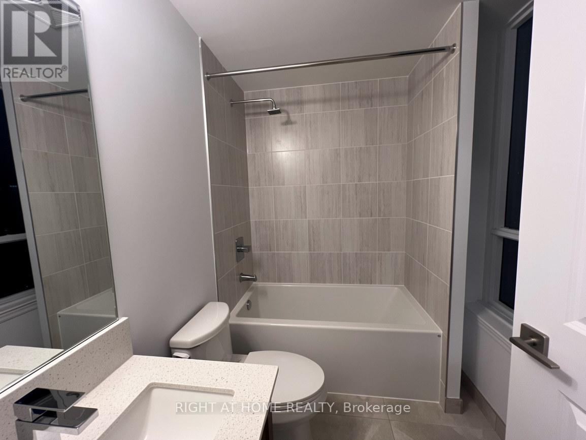 30 Elm Drive W, Mississauga, Ontario  L5B 0N6 - Photo 7 - W13498514