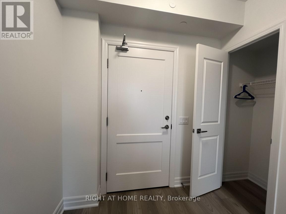30 Elm Drive W, Mississauga, Ontario  L5B 0N6 - Photo 8 - W13498514