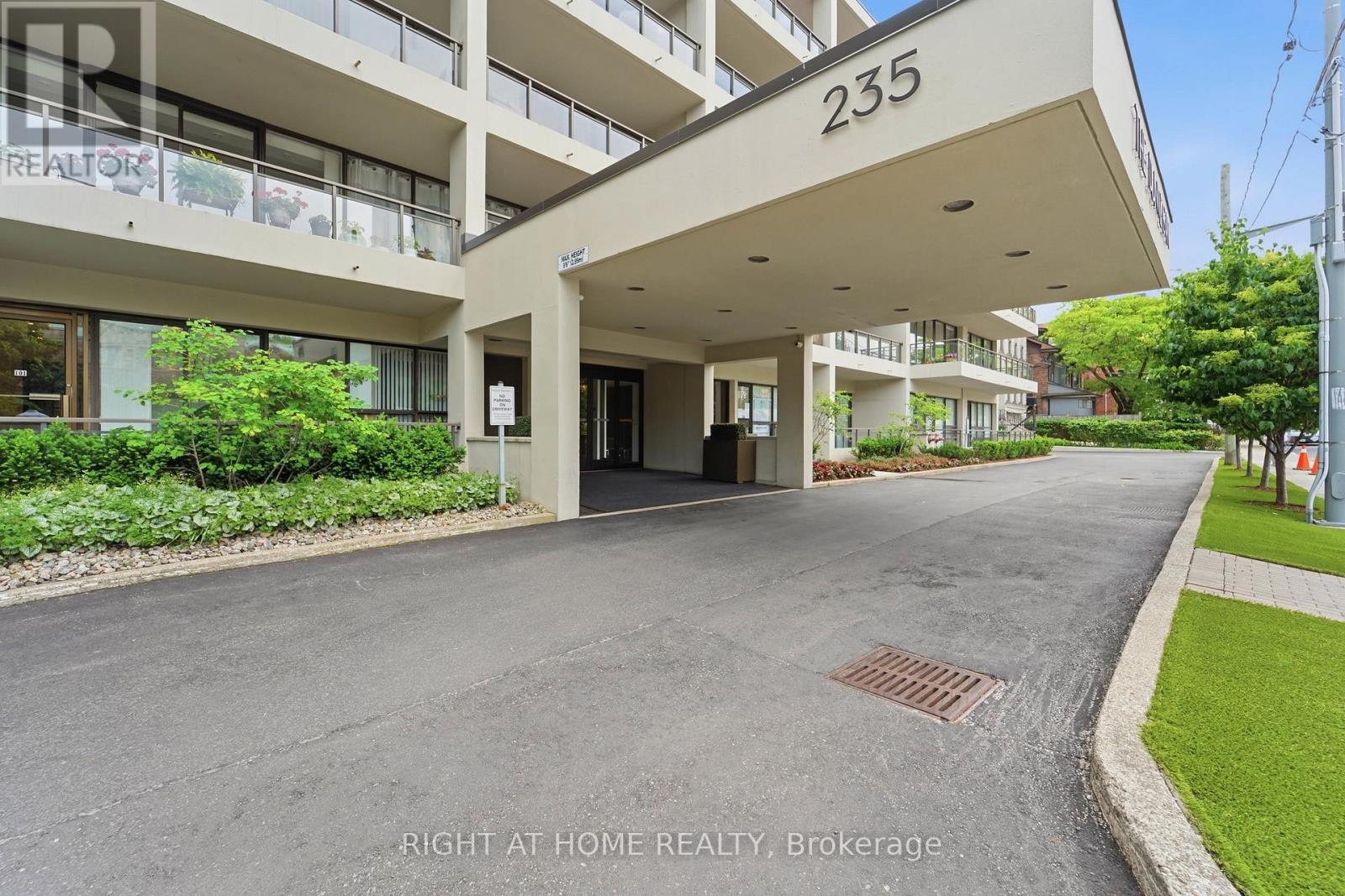 109 - 235 St Clair Avenue W, Toronto, Ontario  M4V 1R4 - Photo 3 - C13444372