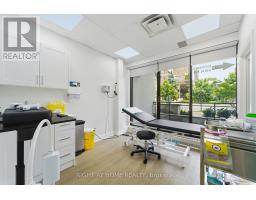109 - 235 ST CLAIR AVENUE W, Toronto, Ontario