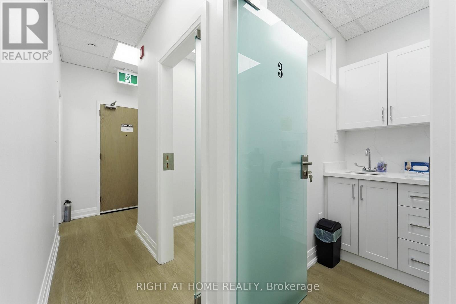 109 - 235 St Clair Avenue W, Toronto, Ontario  M4V 1R4 - Photo 11 - C13444372