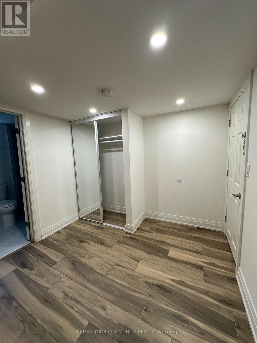 2 Pinemore Crescent, Toronto, Ontario  M3A 1W6 - Photo 17 - C13493476
