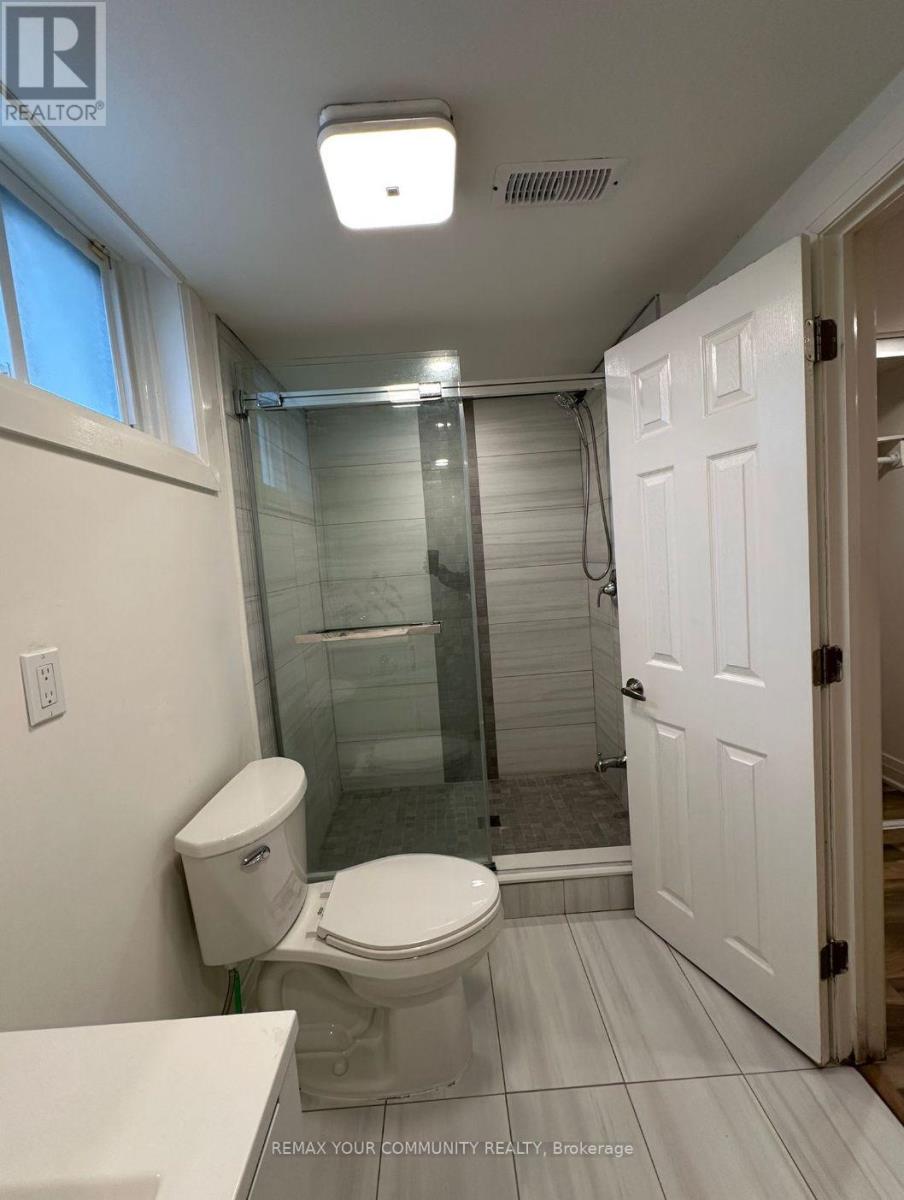 2 Pinemore Crescent, Toronto, Ontario  M3A 1W6 - Photo 21 - C13493476