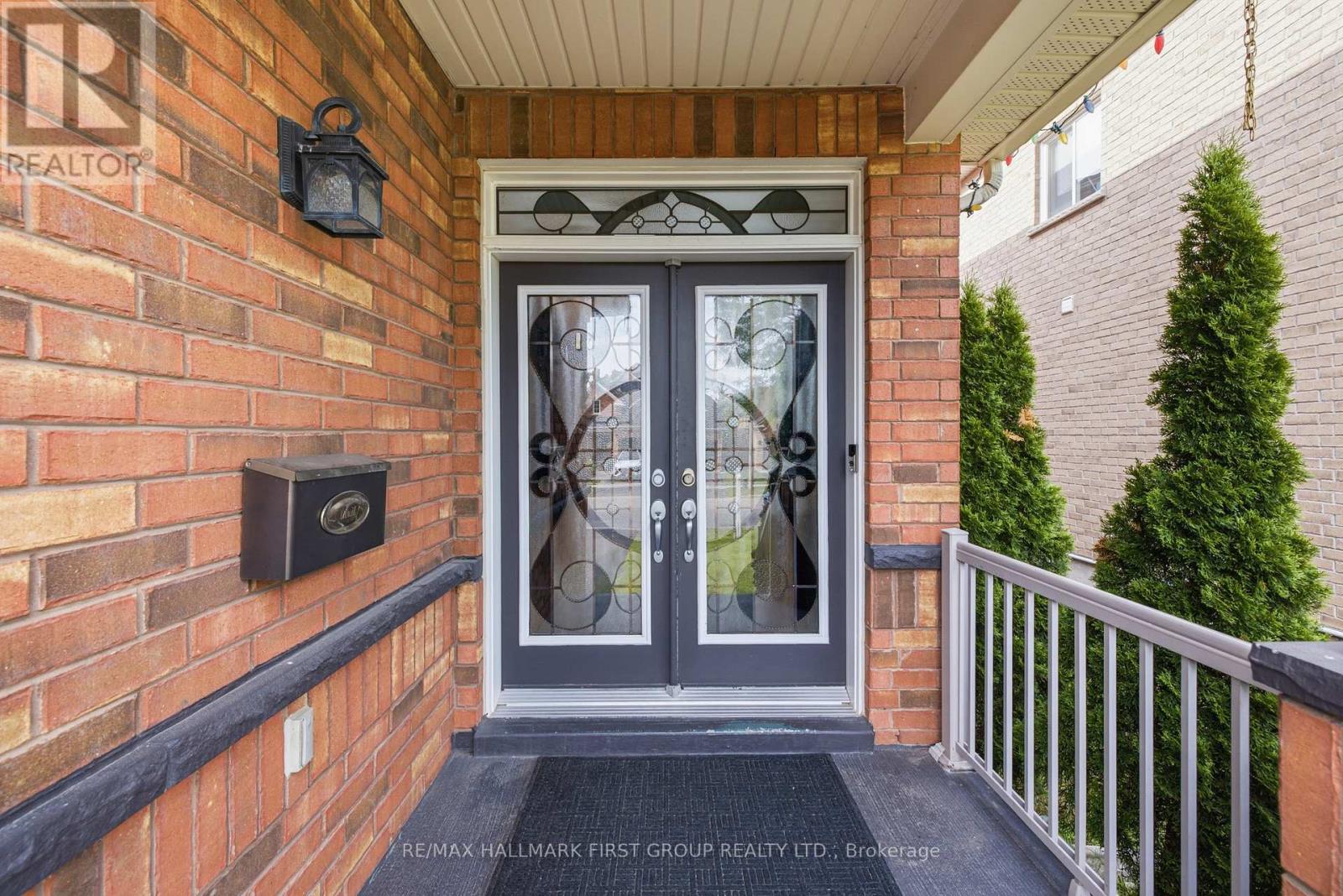 92 Nelson Street, Clarington, Ontario  L1C 0A6 - Photo 4 - E13495740