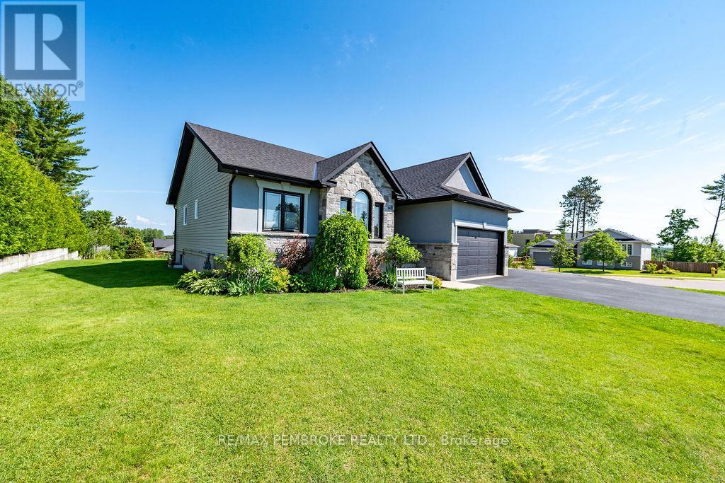 19 Nick Street, Petawawa, Ontario  K8H 0C2 - Photo 36 - X13109794