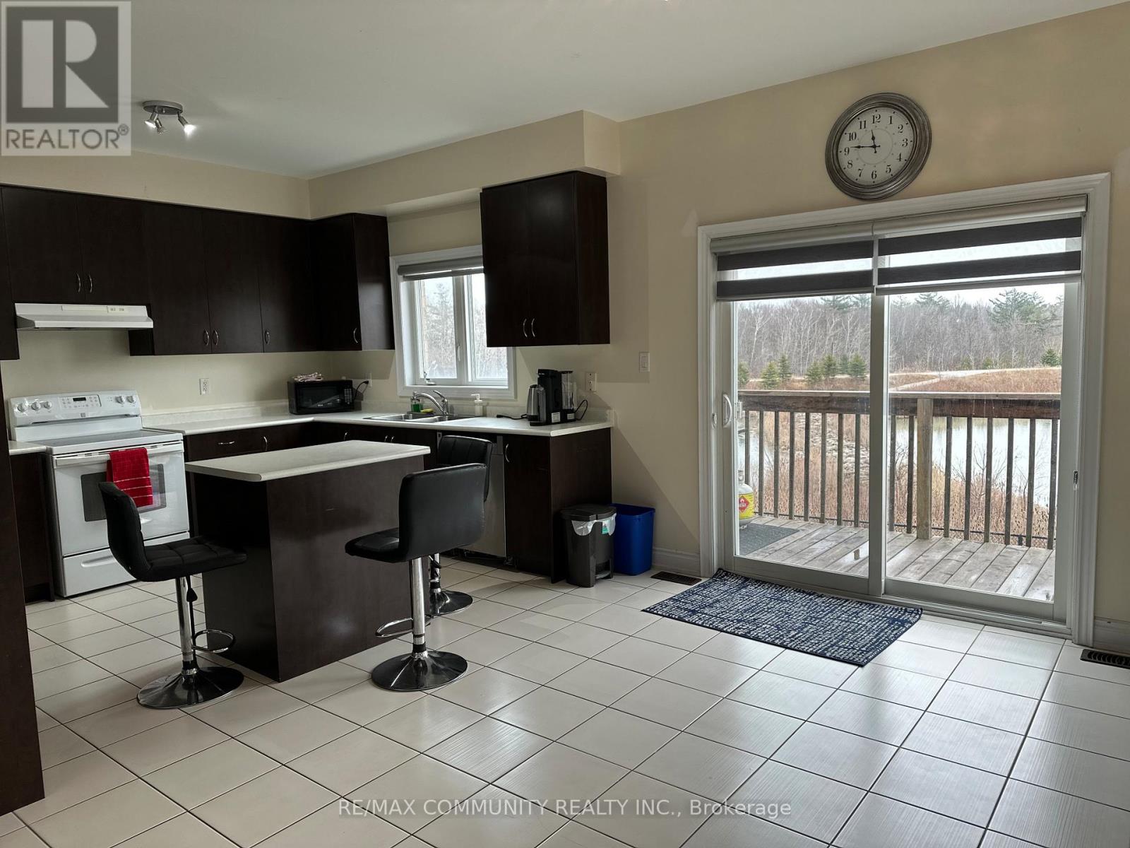 1345 Bardeau Street, Innisfil, Ontario  L0L 1W0 - Photo 7 - N13498588